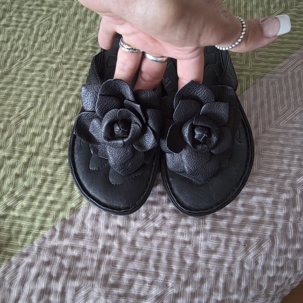 Born 3D flower Thong sandals Black Full Grain Leather 6 Opanka Construction 36.5 - Picture 2 of 6